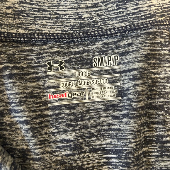 Lightweight quarter zip Under Armour pullover. size small - Picture 2 of 4